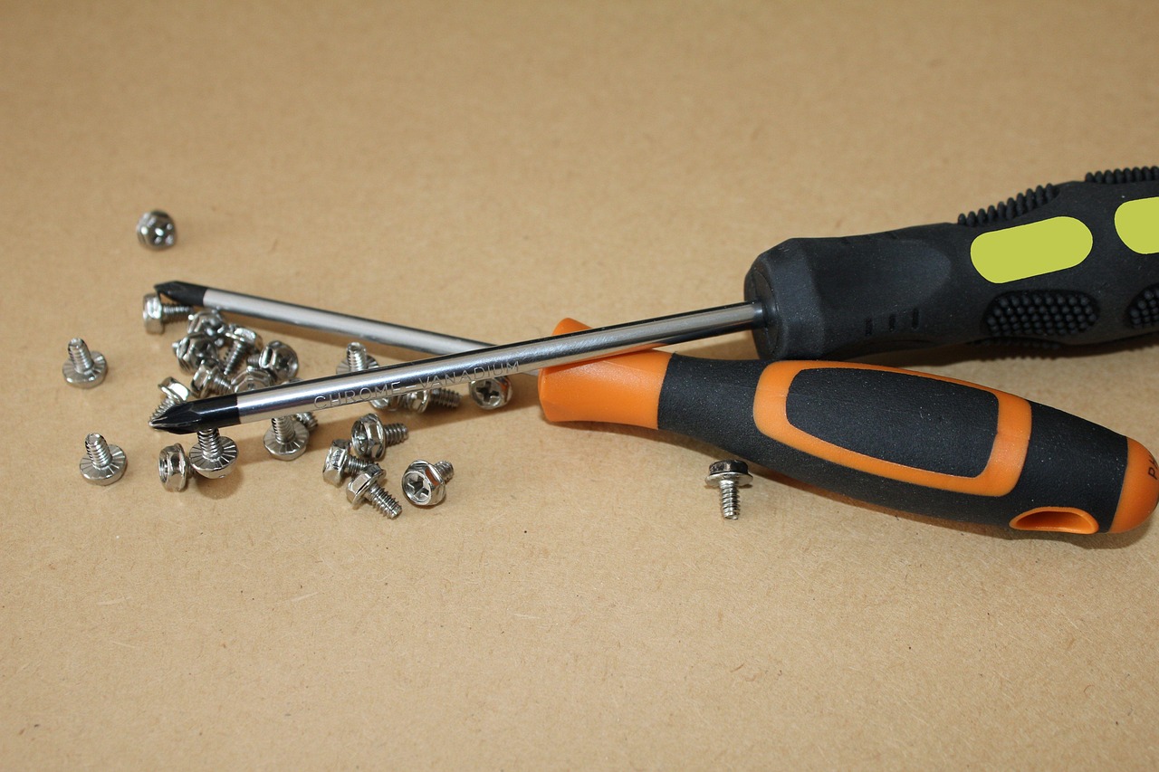 Precision screwdriver sets: what the bit count is not telling you