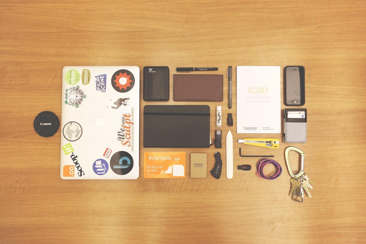 What actually belongs in a tech pouch